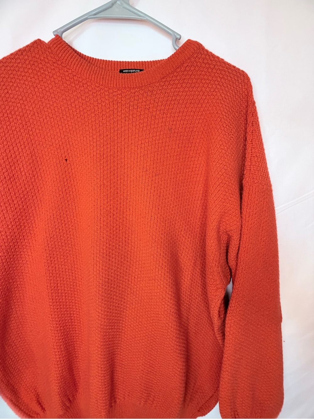 Neiman Marcus Exclusive Made in Scotland Cotton Cashmere Orange Sweater - Picture 6 of 7